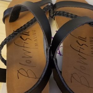 Blowfish Malibu NWT black Goya sandals (women's 8)